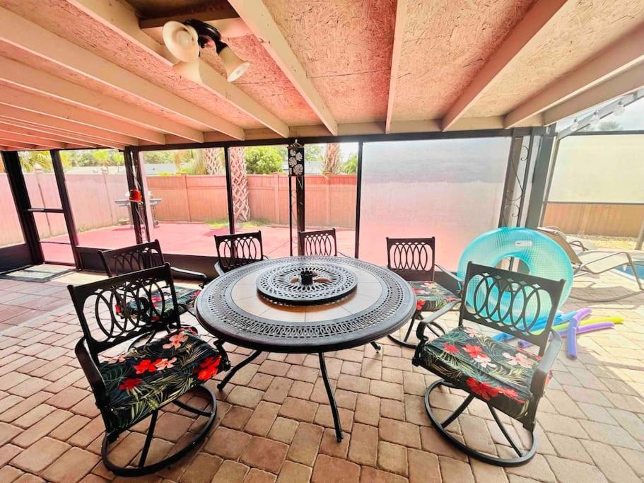 Vintage Family Scape + Heated Pool&Discount Vila Tampa Exterior foto